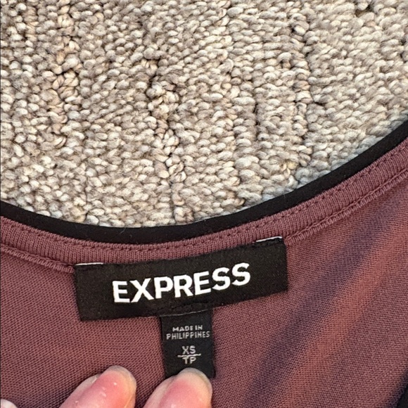 Express Tops - Picture 2 of 2